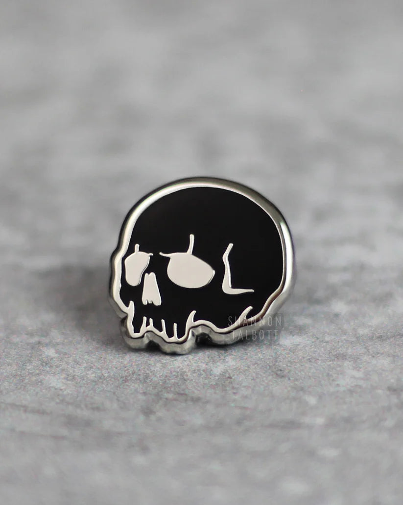 Tiny Black Skull Enamel